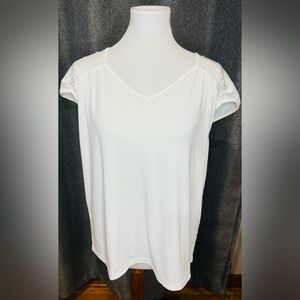 Cooper & Ella Snow White V-Neck Top | Size L | NWT Gathered Sleeve Detail Blouse